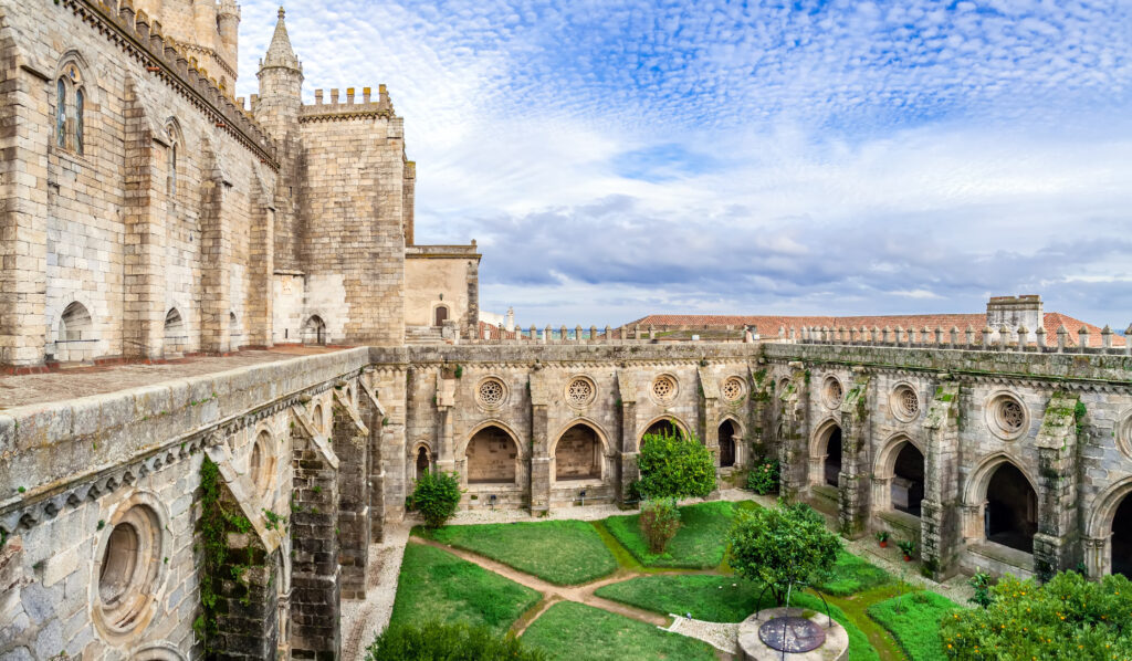 Sé de Évora-Famous Landmarks in Portugal